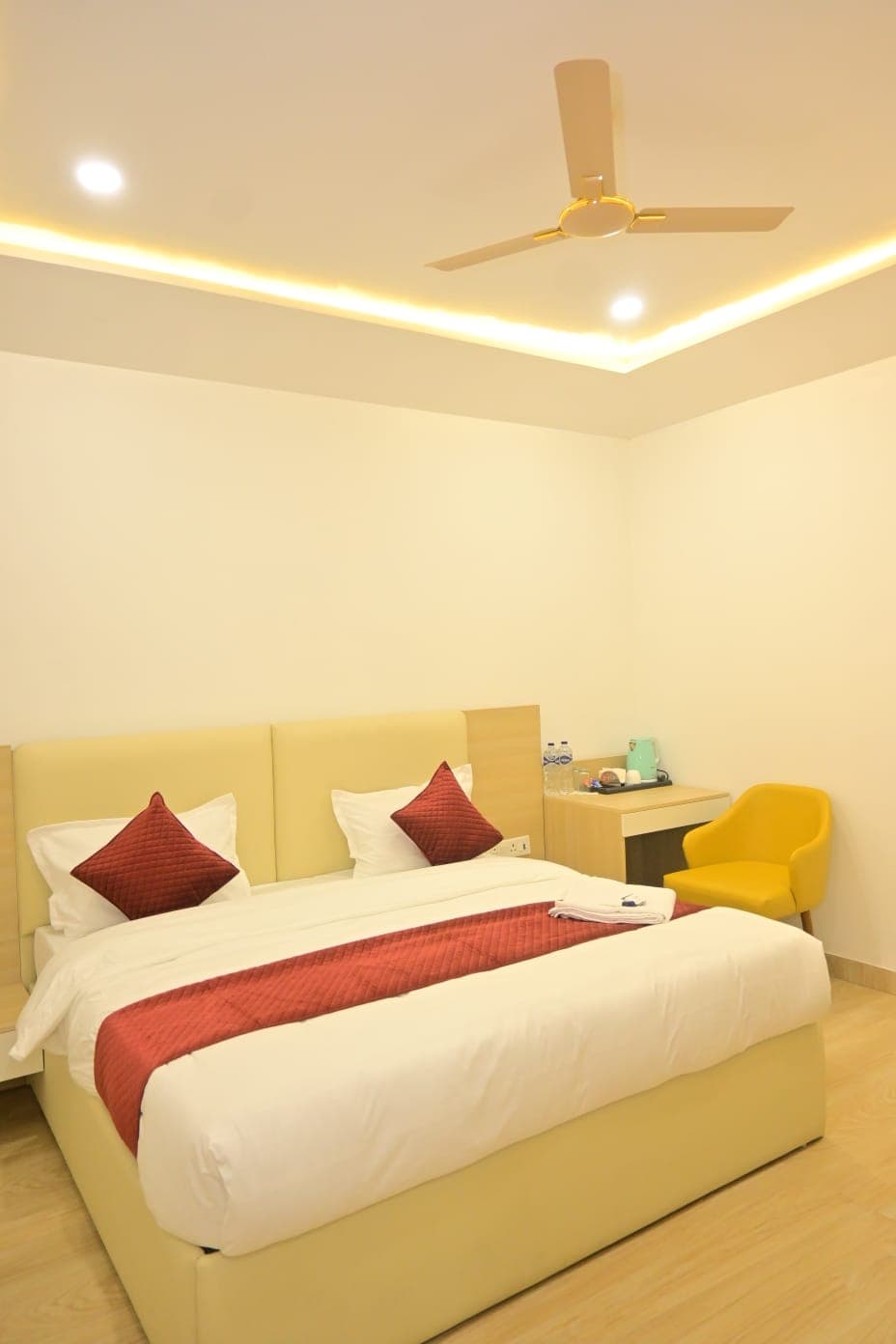 Deluxe Room — view 3