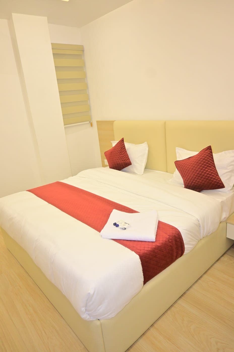 Standard Room — view 3